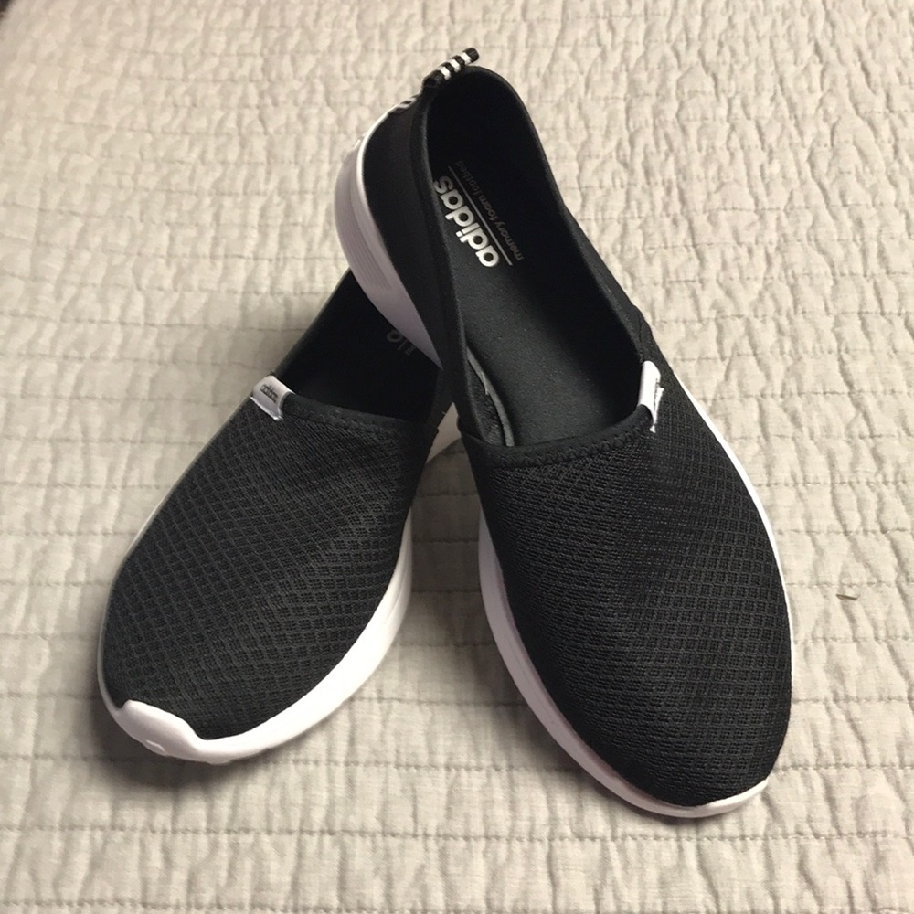 Slip on athletic shoe